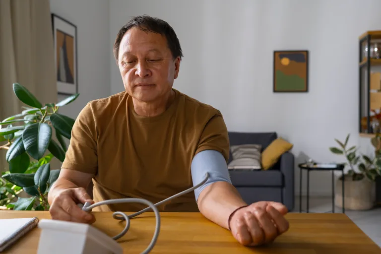 According to a study published in the journal Hypertension, remote interventions can reduce systolic blood pressure by an average of 5 to 10 mmHg. This improvement significantly lowers risks for cardiovascular events such as stroke, heart attack, and chronic kidney disease linked to uncontrolled hypertension. Remote monitoring RPM devices also increase patient engagement by providing real-time feedback and insights, helping individuals remain more accountable for their progress.
