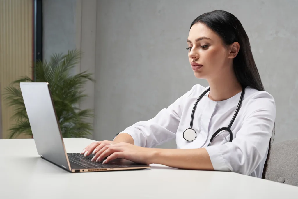 Hispanic Physicians Bridging Culture in U.S. Health